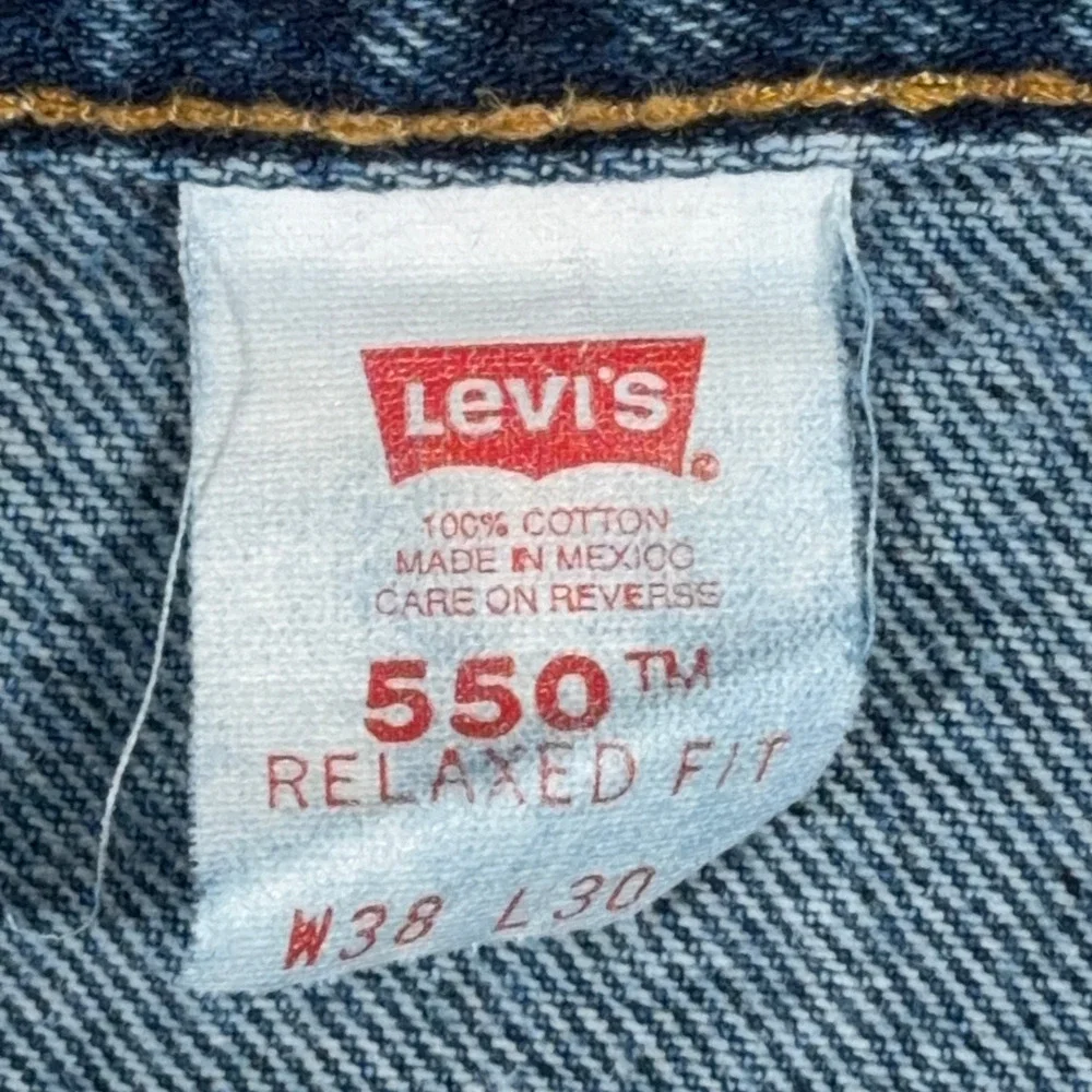 Vintage Levis 550 Jeans Mens 38x30 Blue Denim Relaxed Tapered Medium Wash Y2K